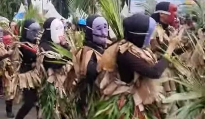 Kilas Sejarah Tupping 12 Wajah Keratuan Darah Putih