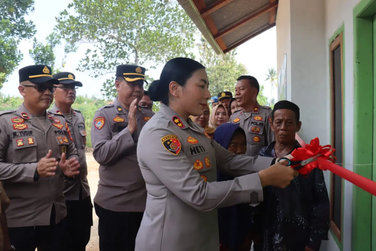 Kapolres Lampung Timur Resmikan Bedah Rumah Ketiga dalam Rangka Hari Bhayangkara ke-80, Wujud Nyata Kepedulian kepada Masyarakat