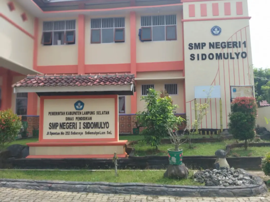 Pelayanan Maksimal, SPMB Gelombang Kedua di SMP Negeri 1 Sidomulyo Berjalan Tertib