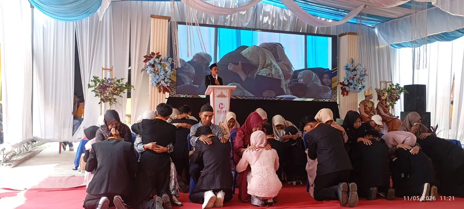 Sungkem Tanda Penghormatan Kepada Orang Tua dan Guru Hiasi Kehangatan Perpisahan SMK Mulan