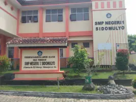 Pelayanan Maksimal, SPMB Gelombang Kedua di SMP Negeri 1 Sidomulyo Berjalan Tertib