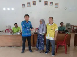 Pemdes Sidorahayu Salurkan BLT-DD Tahap II dan Insentif bagi Perangkat Desa